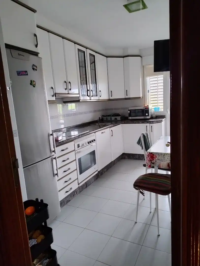 Zimmer in Calle Gordon Ordás, 10, Las Eras de Renueva Zimmer in Calle Gordon Ordás, 10, Las Eras de Renueva