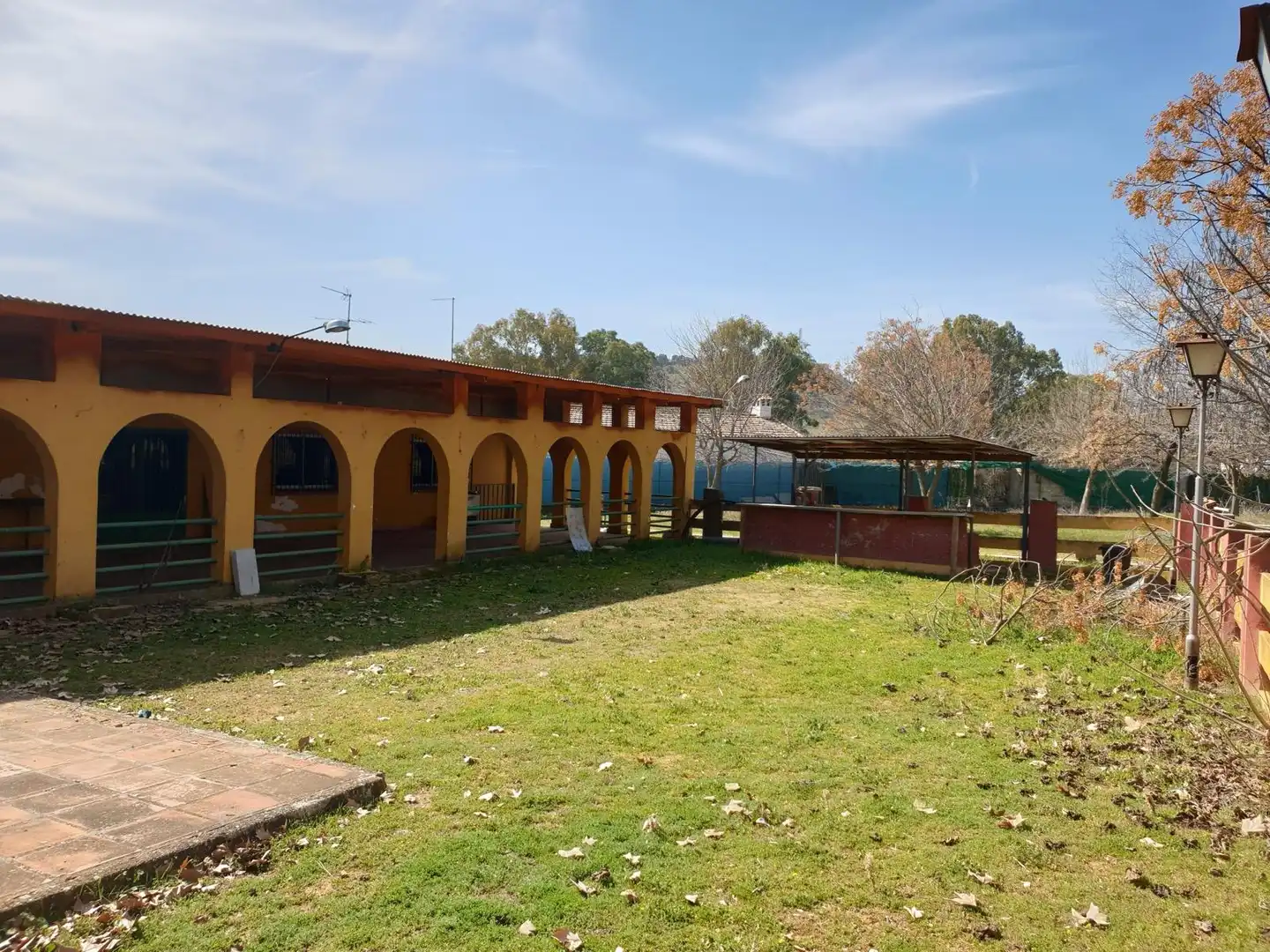 Finca rústica en venda a Urbanización las Encinas, 12a, San Roque - La Cruz - La Rozuela Vista exterior de Finca rústica en venda en Linares amb Aire condicionat, Terrassa i Piscina