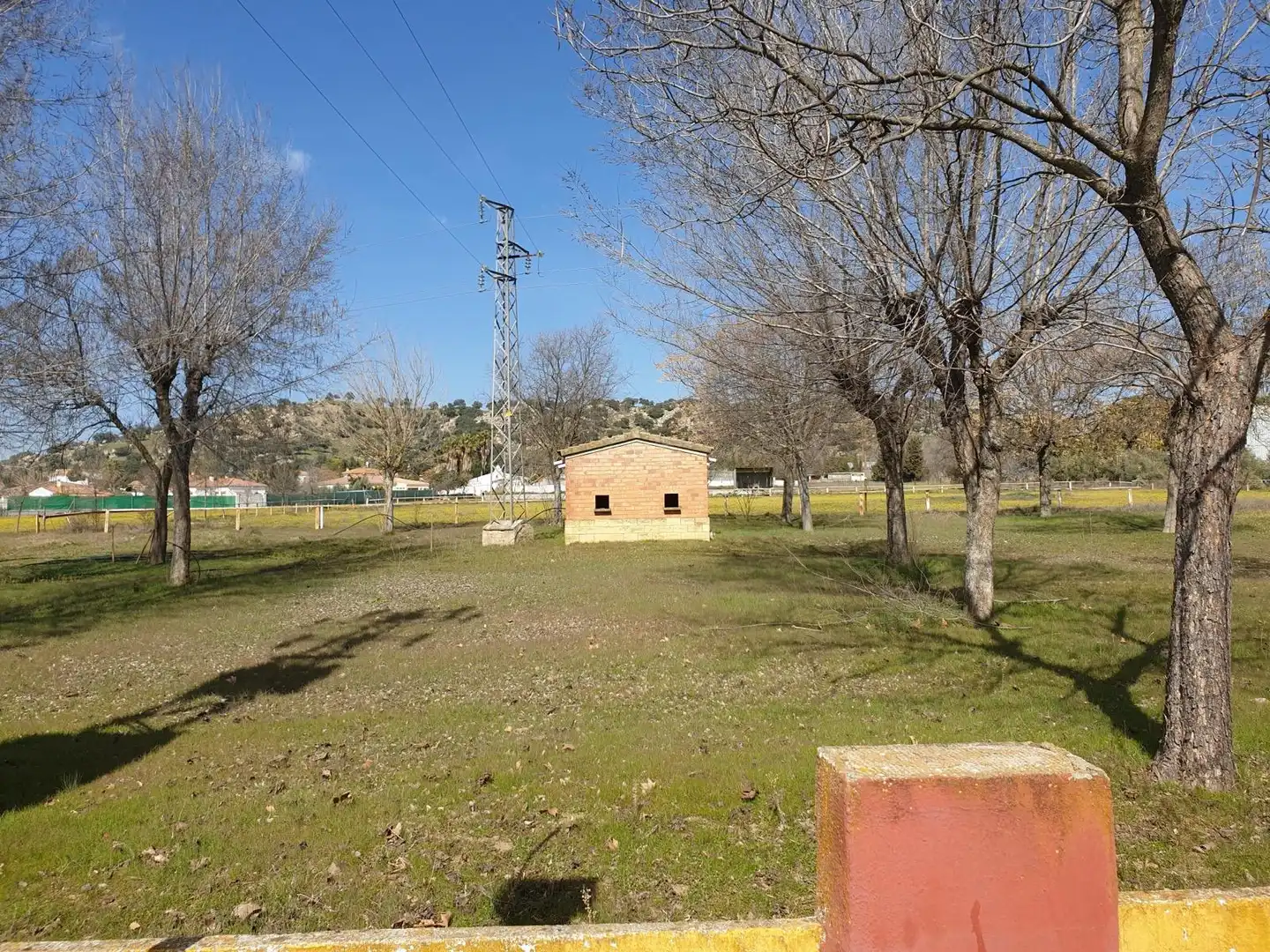 Finca rústica en venda a Urbanización las Encinas, 12a, San Roque - La Cruz - La Rozuela Finca rústica en venda en Linares amb Aire condicionat, Terrassa i Piscina