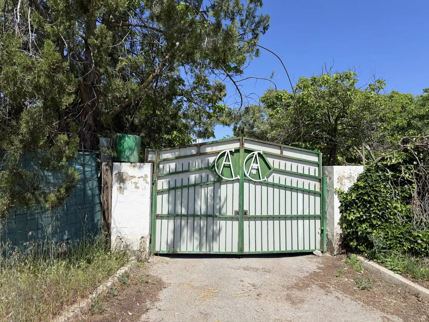 Finca rústica en venda a Urbanización las Encinas, 12a, San Roque - La Cruz - La Rozuela Vista exterior de Finca rústica en venda en Linares amb Aire condicionat, Terrassa i Piscina