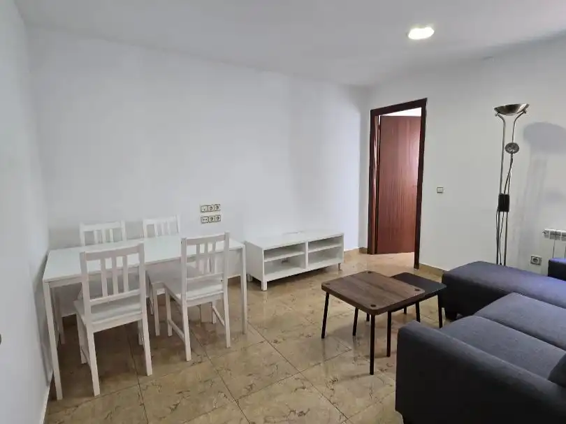 Piso de alquiler en Calle de los Bascones, 16, Almenara -Ventilla