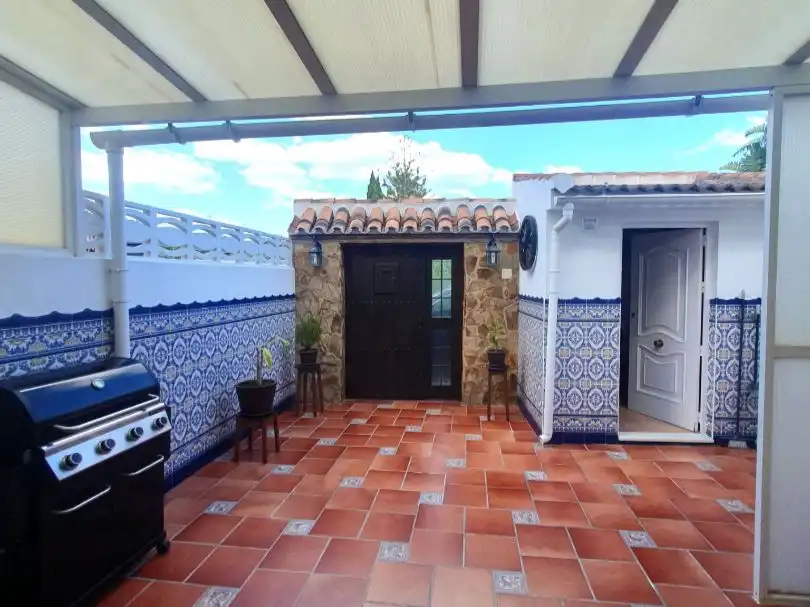 Finca rústica en venda a Calle Jara, 36, Platero - El Limón Terrassa de Finca rústica en venda en Alhaurín de la Torre amb Aire condicionat, Calefacció i Jardí privat