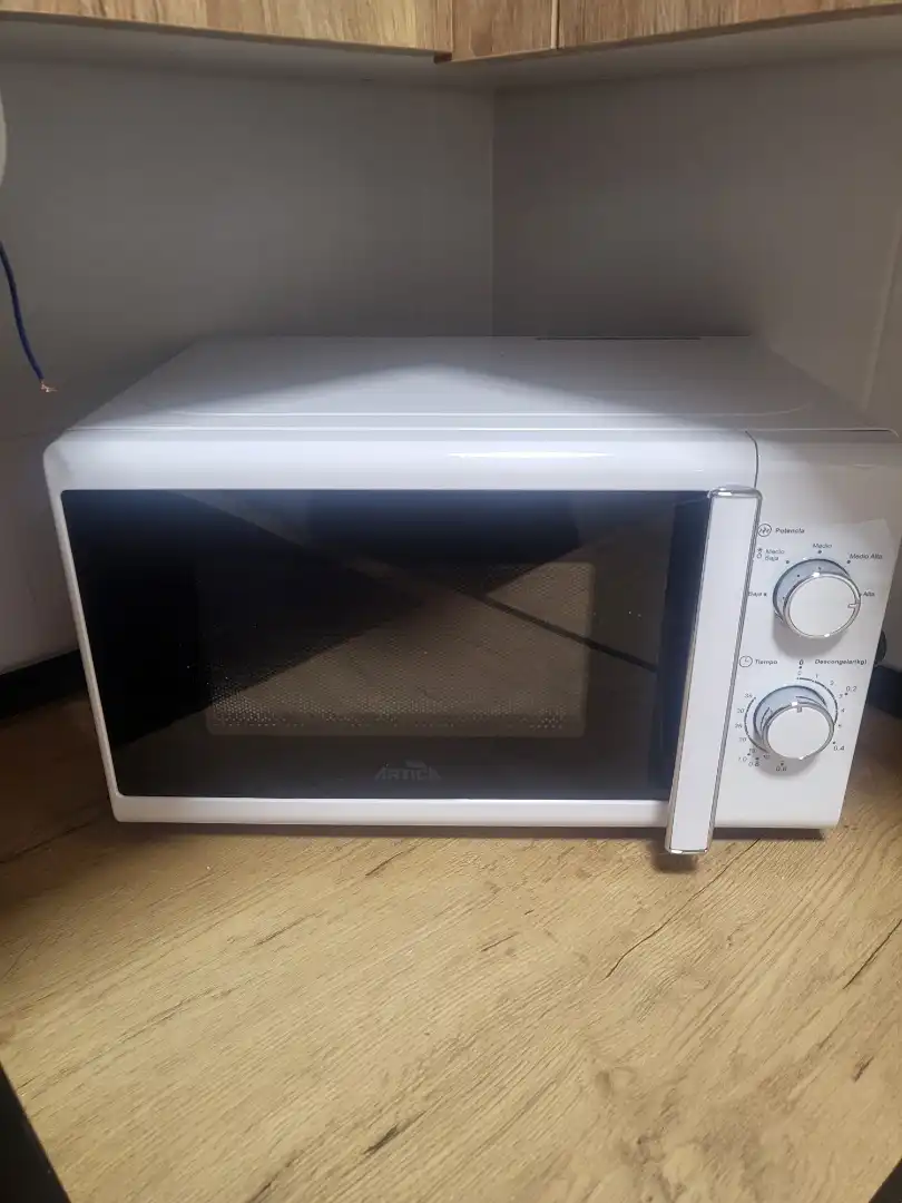 Vista exterior de Piso para compartir en L'Alcora con Amueblado, Horno y Lavadora