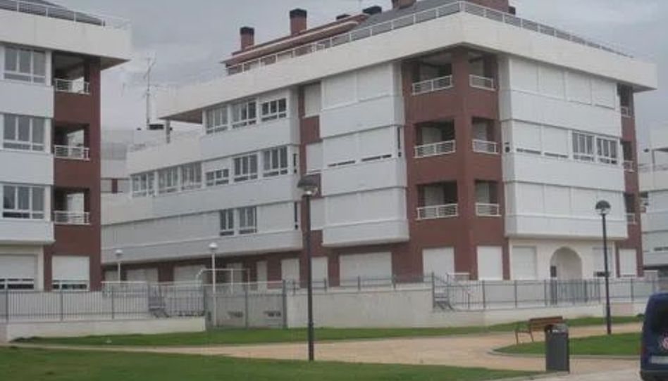 Piso de alquiler en Calle Benito Pérez Galdós, 33, Universidad - Las Huelgas, Burgos Capital - imagen 1 Foto 1 de Piso de alquiler en Calle Benito Pérez Galdós, 33, Universidad - Las Huelgas, Burgos Capital