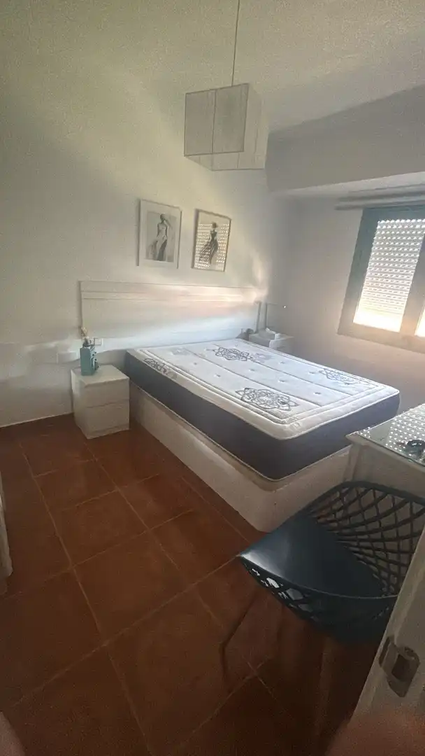Habitación de Piso de alquiler en Ourense Capital  con Aire acondicionado, Terraza y Trastero