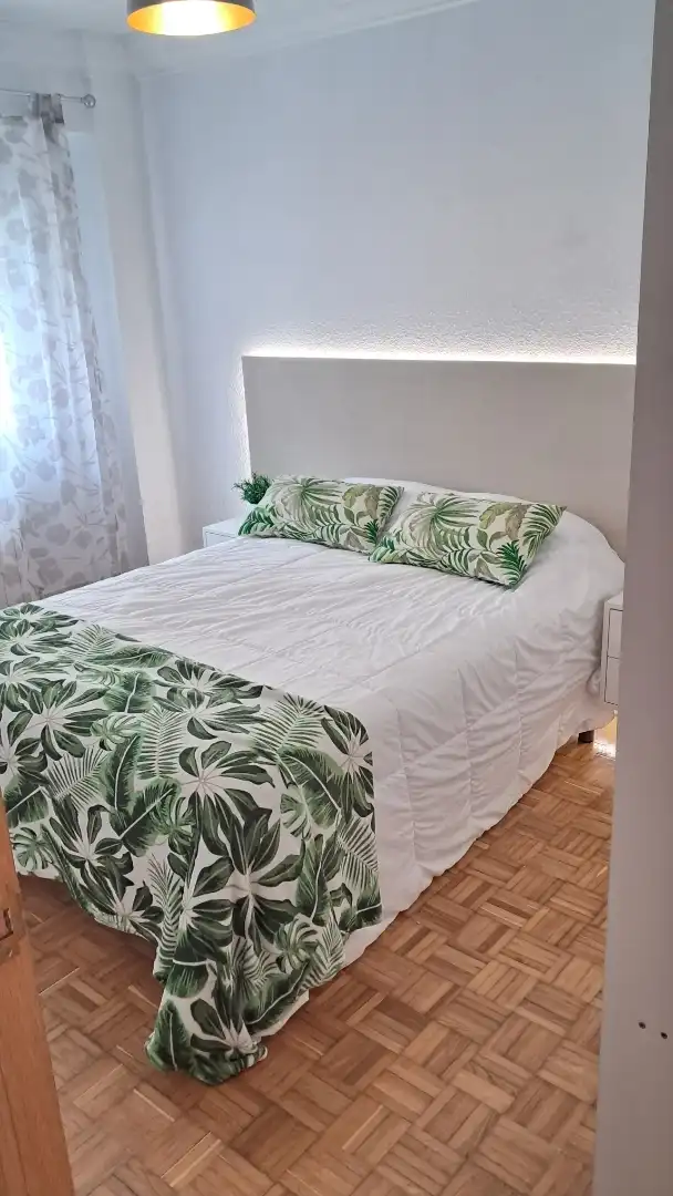 Piso de alquiler en Calle San Fernando, 88, Cuatro Caminos Habitación de Piso de alquiler en Santander con Calefacción, Parquet y Amueblado