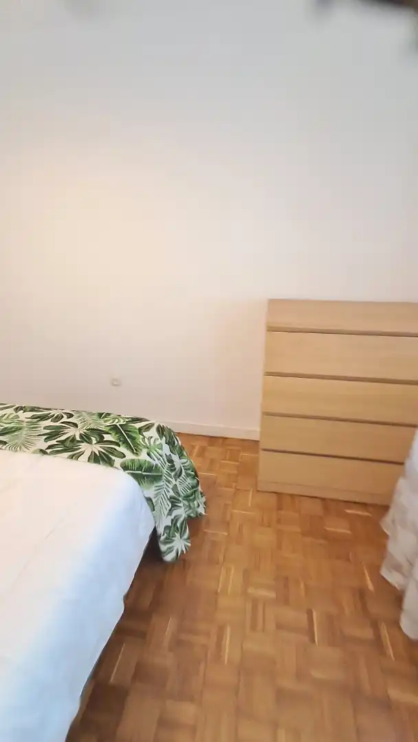 Piso de alquiler en Calle San Fernando, 88, Cuatro Caminos Habitación de Piso de alquiler en Santander con Calefacción, Parquet y Amueblado