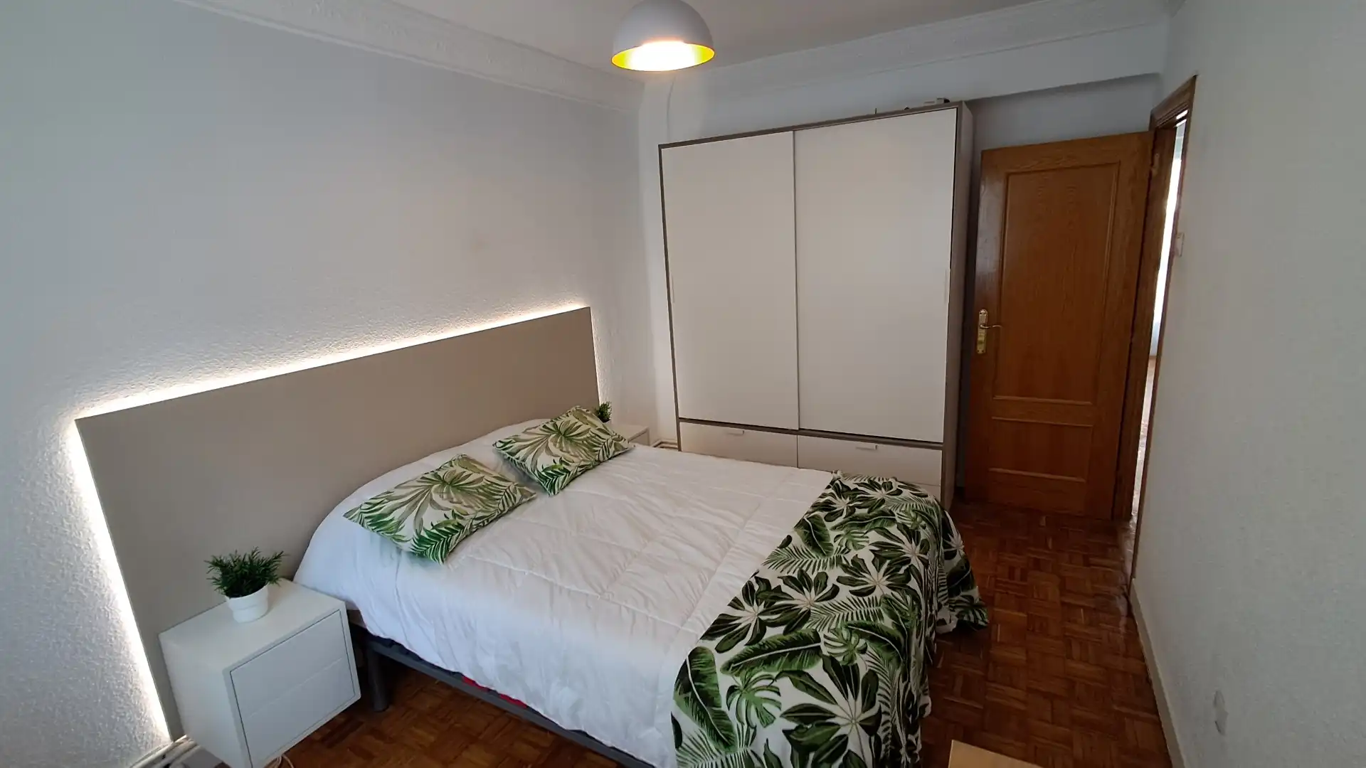 Piso de alquiler en Calle San Fernando, 88, Cuatro Caminos Habitación de Piso de alquiler en Santander con Calefacción, Parquet y Amueblado