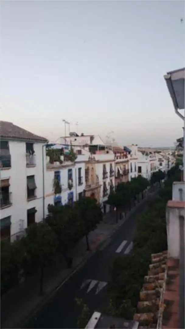 Vista exterior de Apartamento de alquiler en Córdoba con Terraza y Amueblado