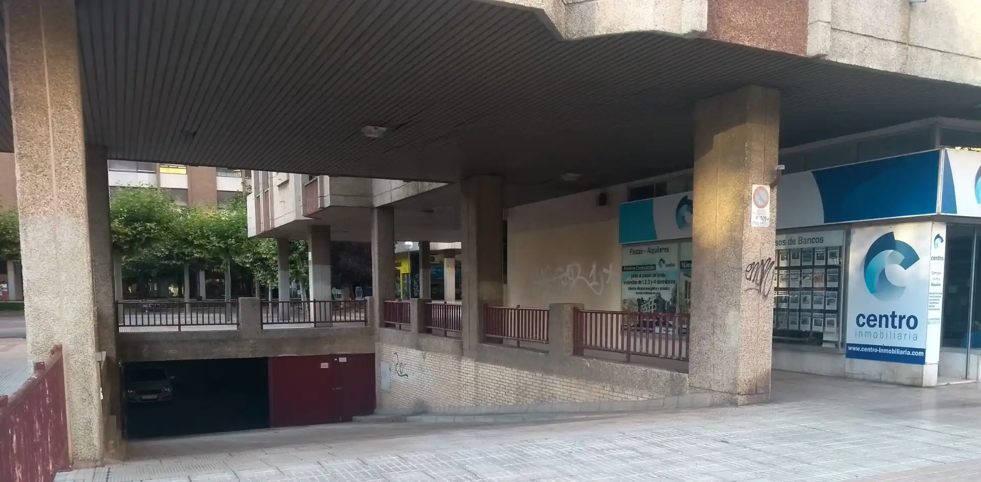 Außenansicht von Garage zur Miete in Burgos
