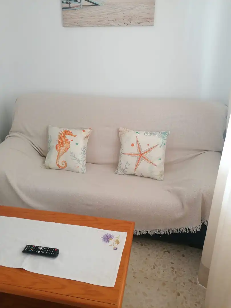 Wohnzimmer von Einfamilien-Reihenhaus zur Miete in Almonte mit Balkon