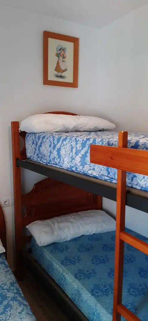 Schlafzimmer von Einfamilien-Reihenhaus zur Miete in Almonte mit Balkon