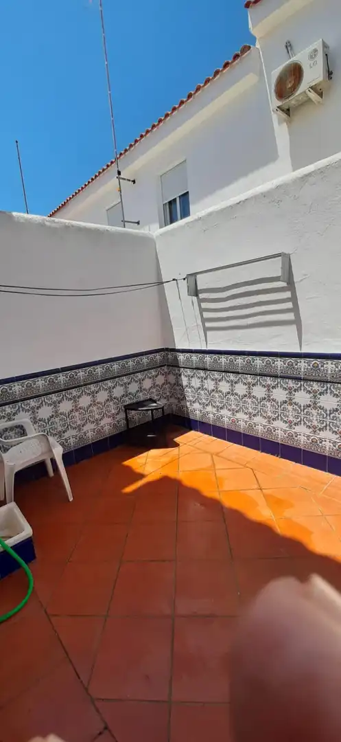 Casa adosada de alquiler en Calle Granada, 589, Caño Guerrero Terraza de Casa adosada de alquiler en Almonte con Amueblado y Balcón
