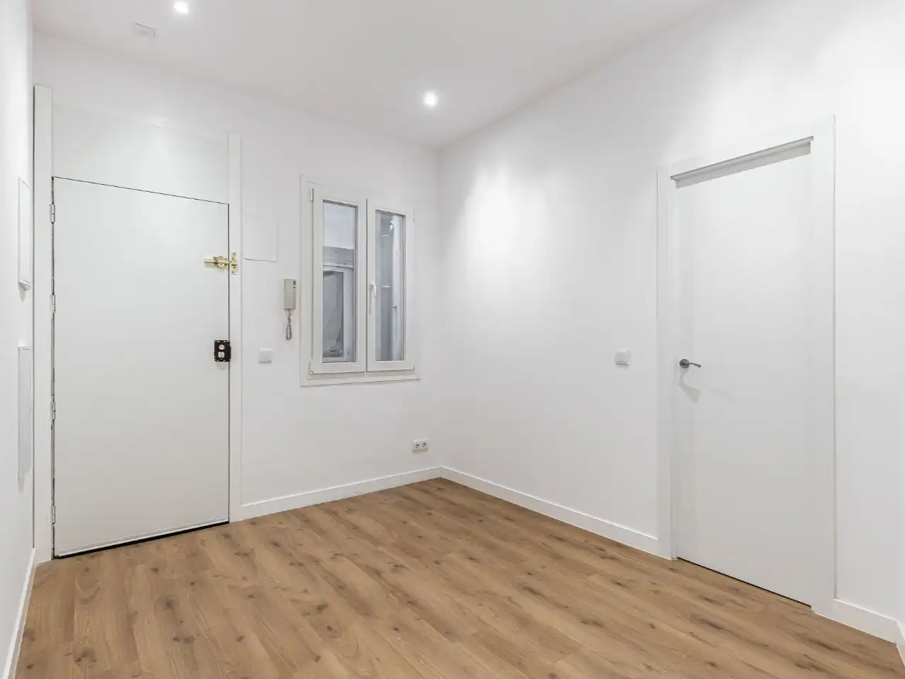 Flat for sale in  Madrid Capital