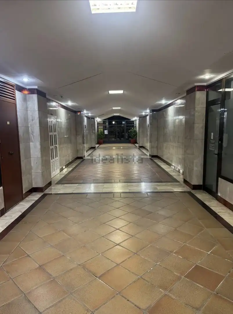 Local en venta en Sevilla con Aire acondicionado, Calefacción y Alarma