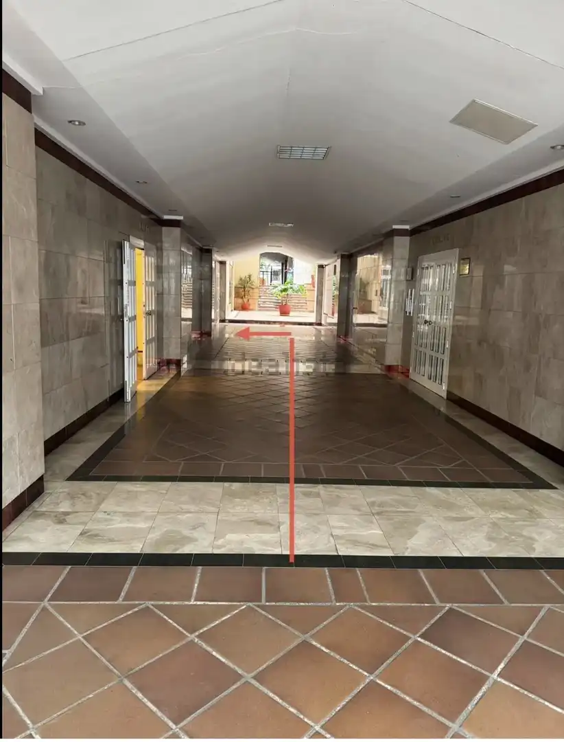 Local en venta en Sevilla con Aire acondicionado, Calefacción y Alarma