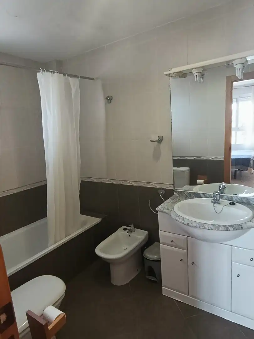 Apartamento de alquiler en Carrer d'Argelers, 20, Oliva Playa Baño de Apartamento de alquiler en Oliva con Aire acondicionado, Calefacción y Terraza