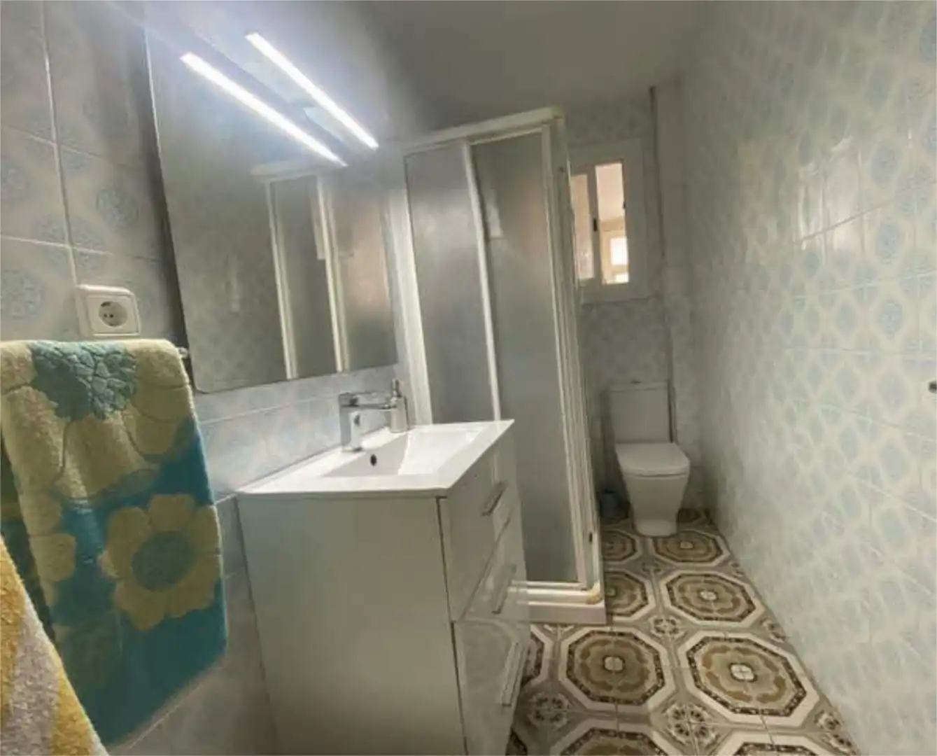 Badezimmer von Wohnung zum Verkauf in Mataró mit Terrasse