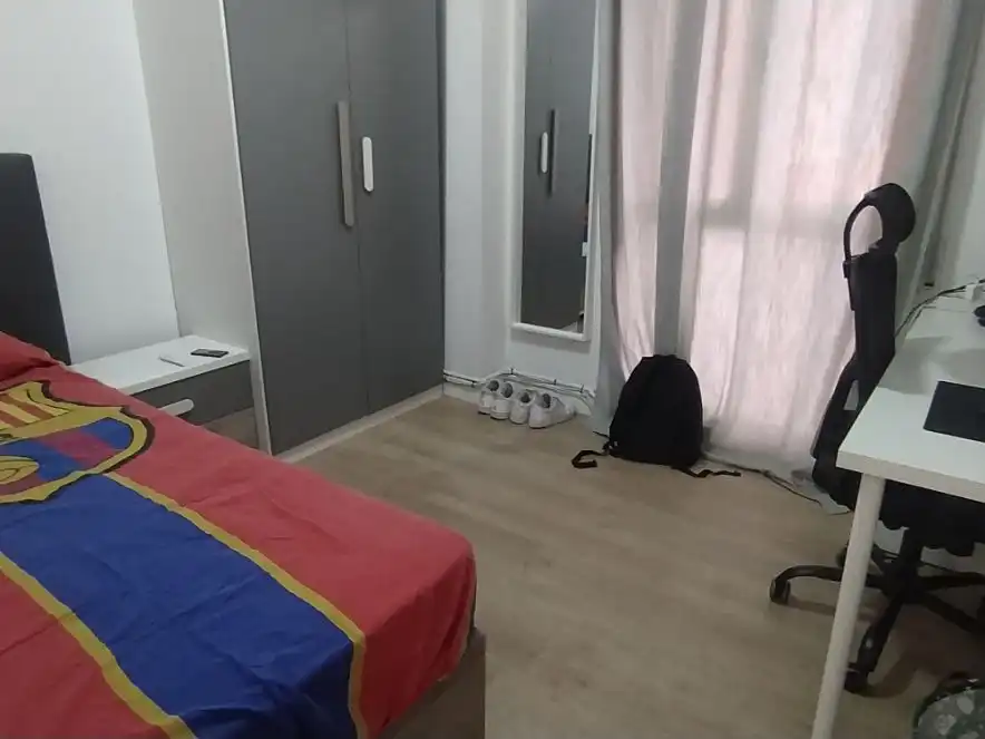 Flat for sale in Carrer de Alguersuari I Pascual, 79, Sol i Padris - Sant Oleguer Bedroom of Flat for sale in Sabadell with Air Conditioner and Balcony