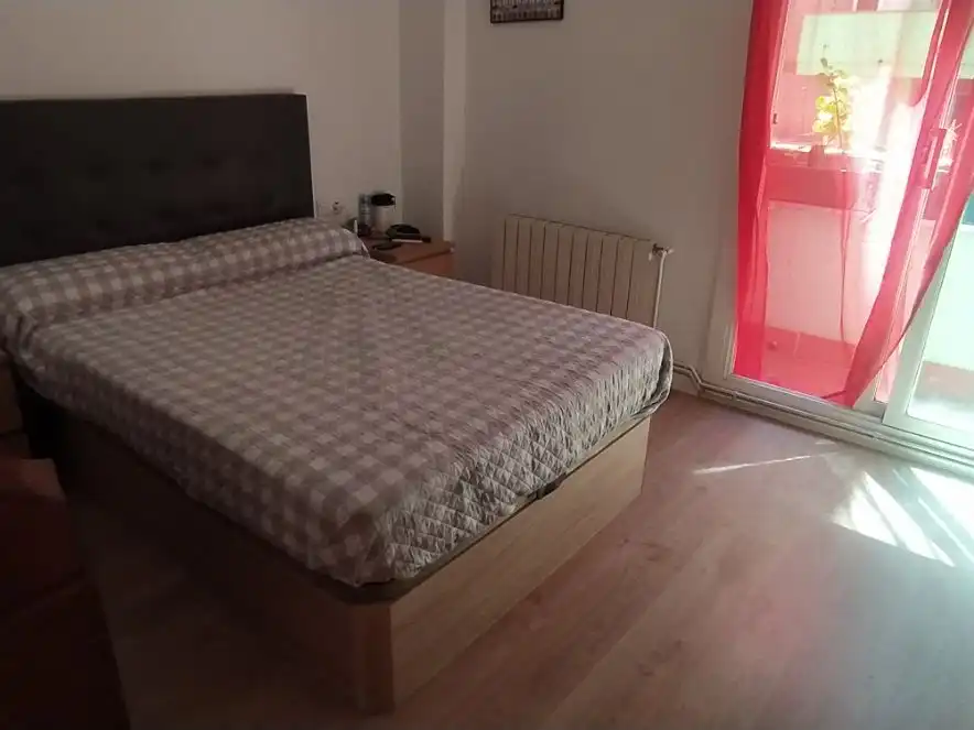 Flat for sale in Carrer de Alguersuari I Pascual, 79, Sol i Padris - Sant Oleguer Bedroom of Flat for sale in Sabadell with Air Conditioner and Balcony