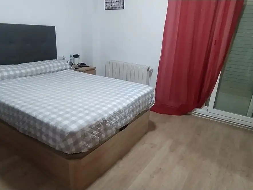 Flat for sale in Carrer de Alguersuari I Pascual, 79, Sol i Padris - Sant Oleguer Bedroom of Flat for sale in Sabadell with Air Conditioner and Balcony