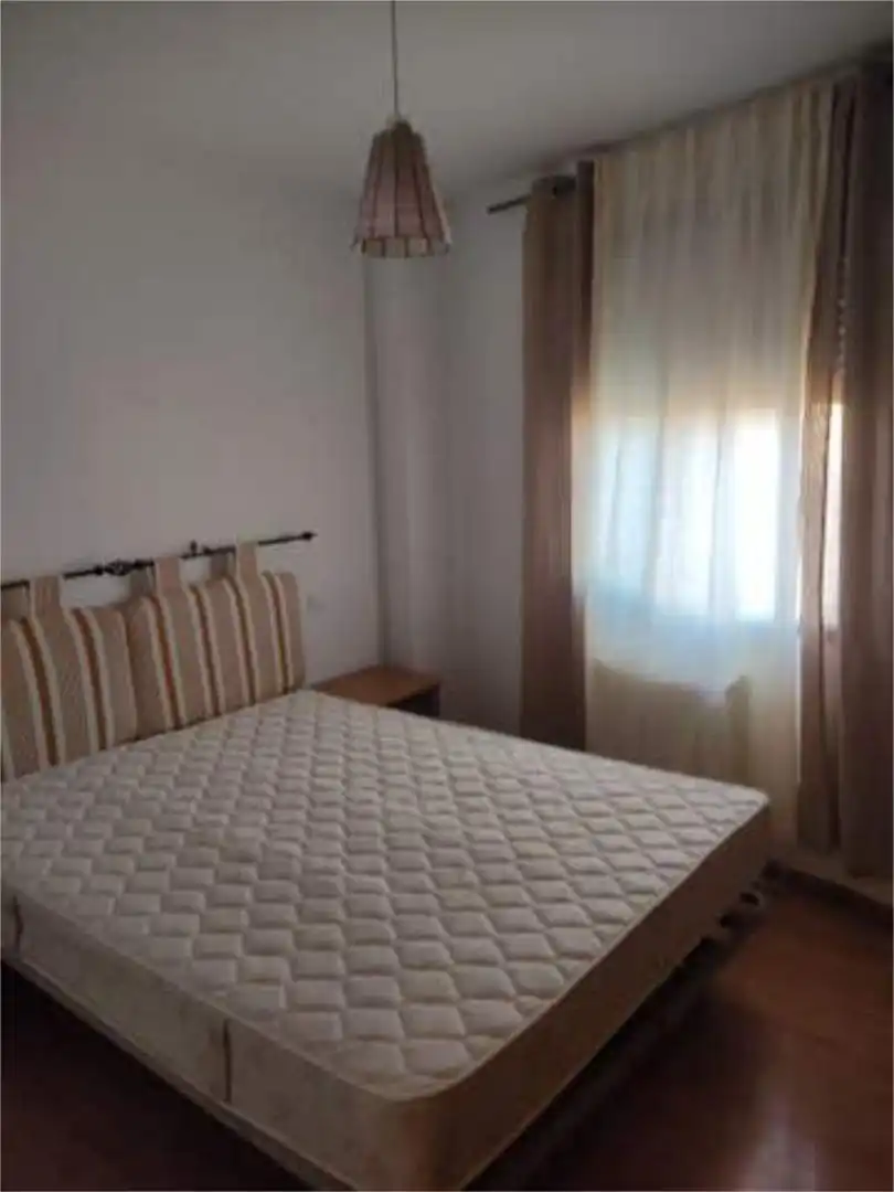 Piso en venta en Cantimpalos Habitación de Piso en venta en Cantimpalos con Calefacción, Terraza y Trastero