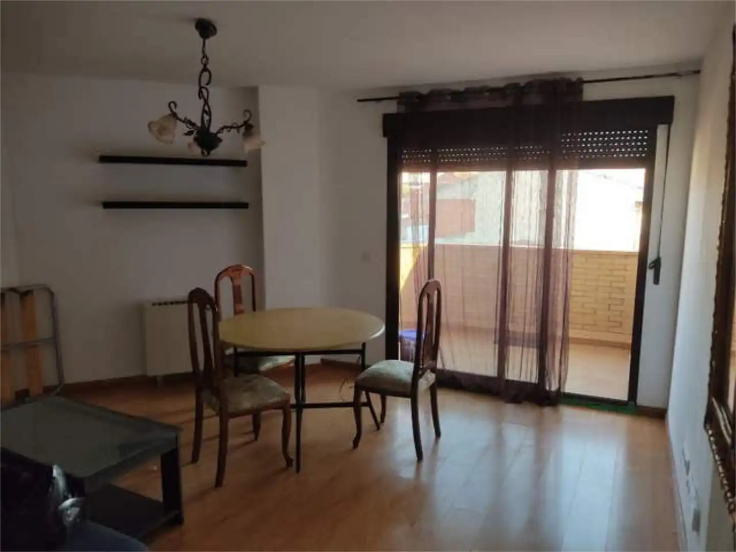 Piso en venta en Cantimpalos Habitación de Piso en venta en Cantimpalos con Calefacción, Terraza y Trastero