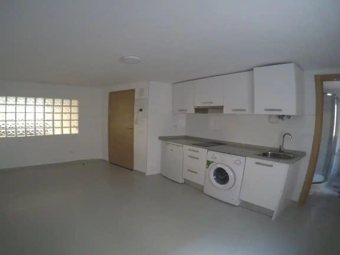 Study for rent in Calle de Villafranca, 7, Guindalera