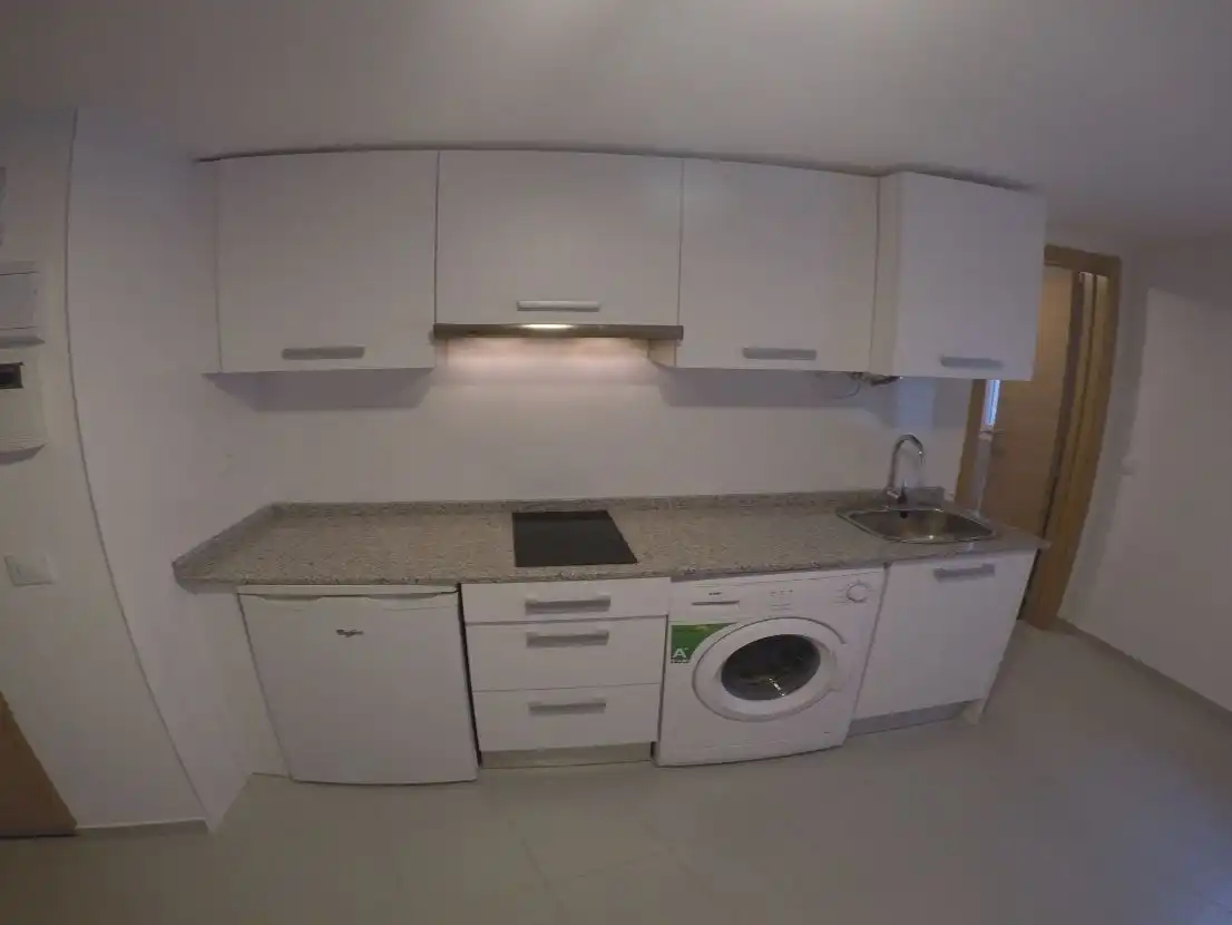 Study for rent in Calle de Villafranca, 7, Guindalera
