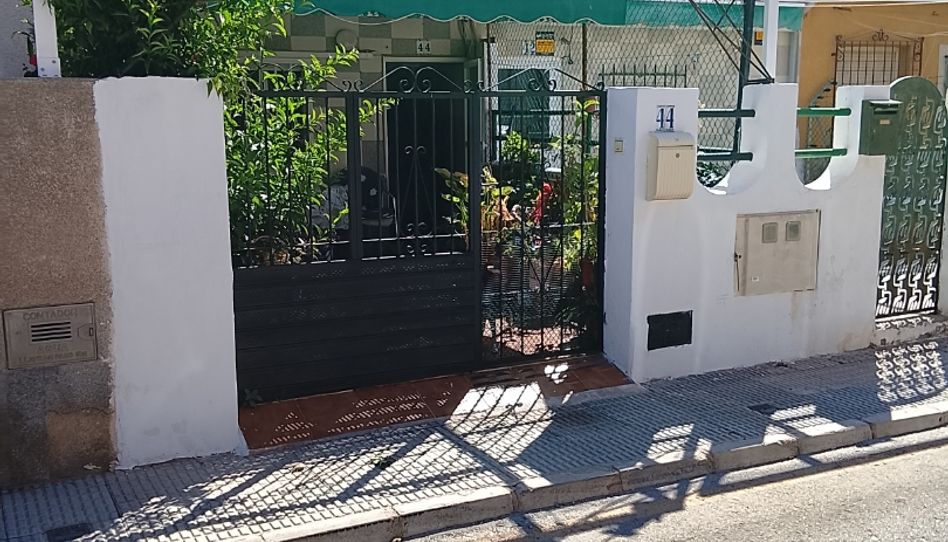 Casa adosada en venda a Calle Crucero Canarias, 44, Los Cuarteros, San Pedro del Pinatar - imatge 1 Foto 1 de Casa adosada en venda a Calle Crucero Canarias, 44, Los Cuarteros, San Pedro del Pinatar