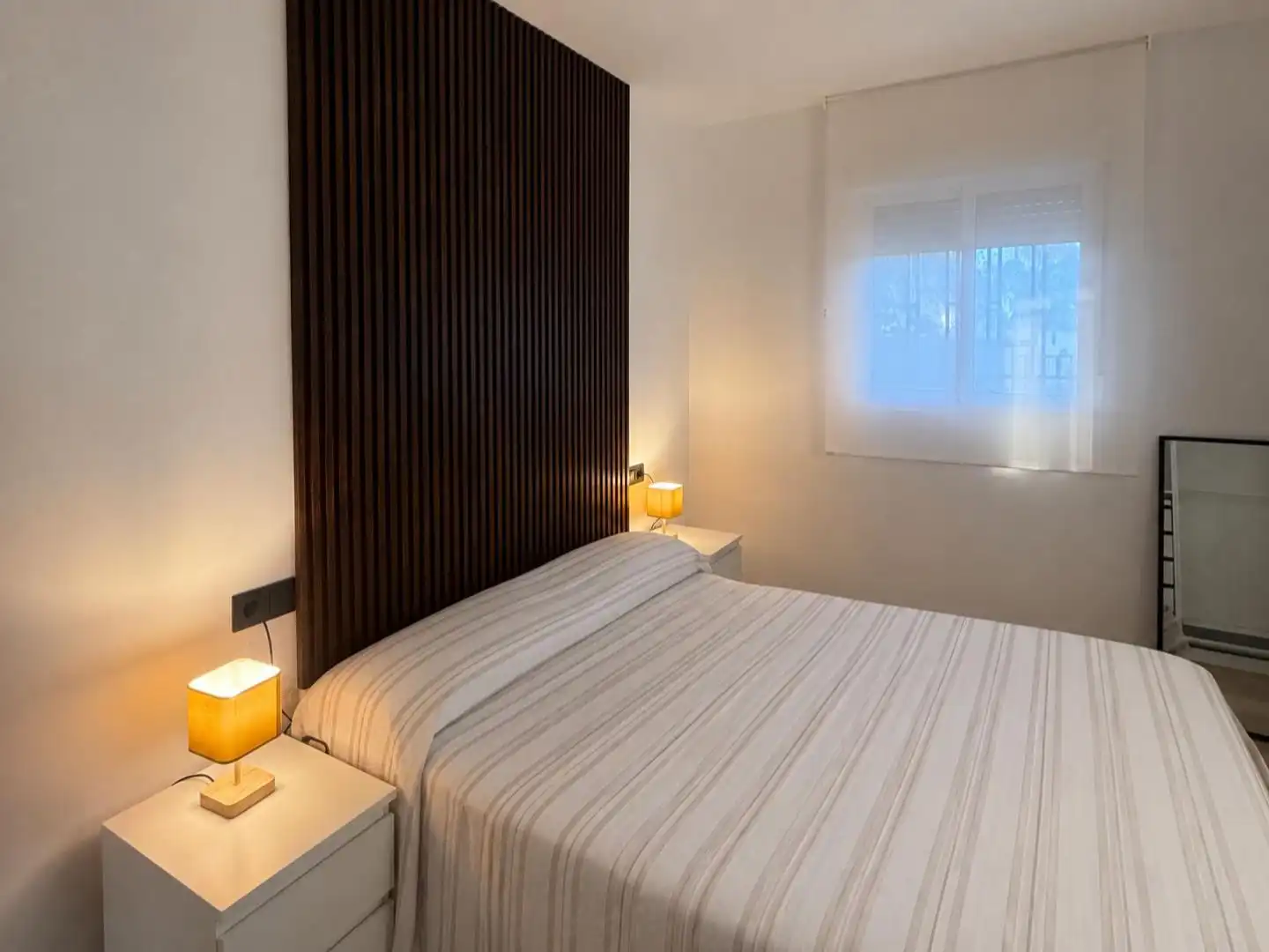 Wohnung zur Miete in Carrer Apòstol Santiago, 48, La Curva Schlafzimmer von Wohnung zur Miete in Benicasim / Benicàssim mit Klimaanlage, Schwimmbad und Möbliert