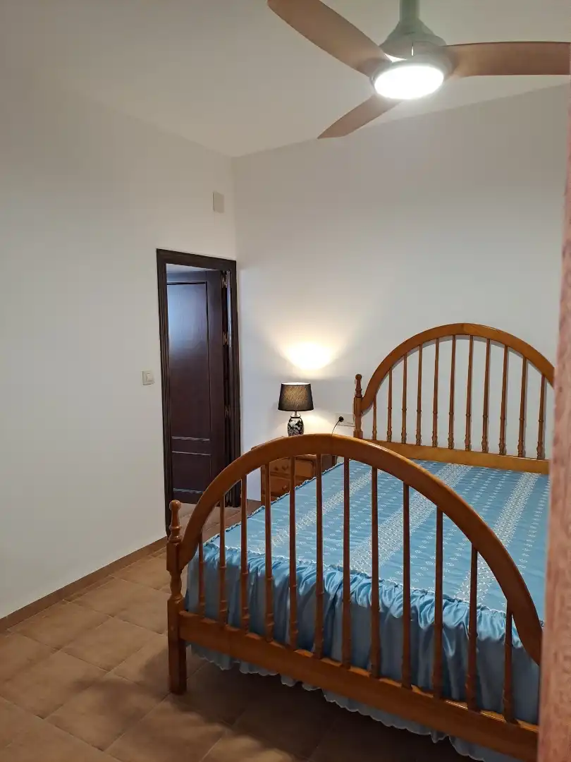 Casa adosada en venta en Calle Lirio, 27, La Puebla de los Infantes Habitación de Casa adosada en venta en La Puebla de los Infantes con Aire acondicionado, Terraza y Balcón