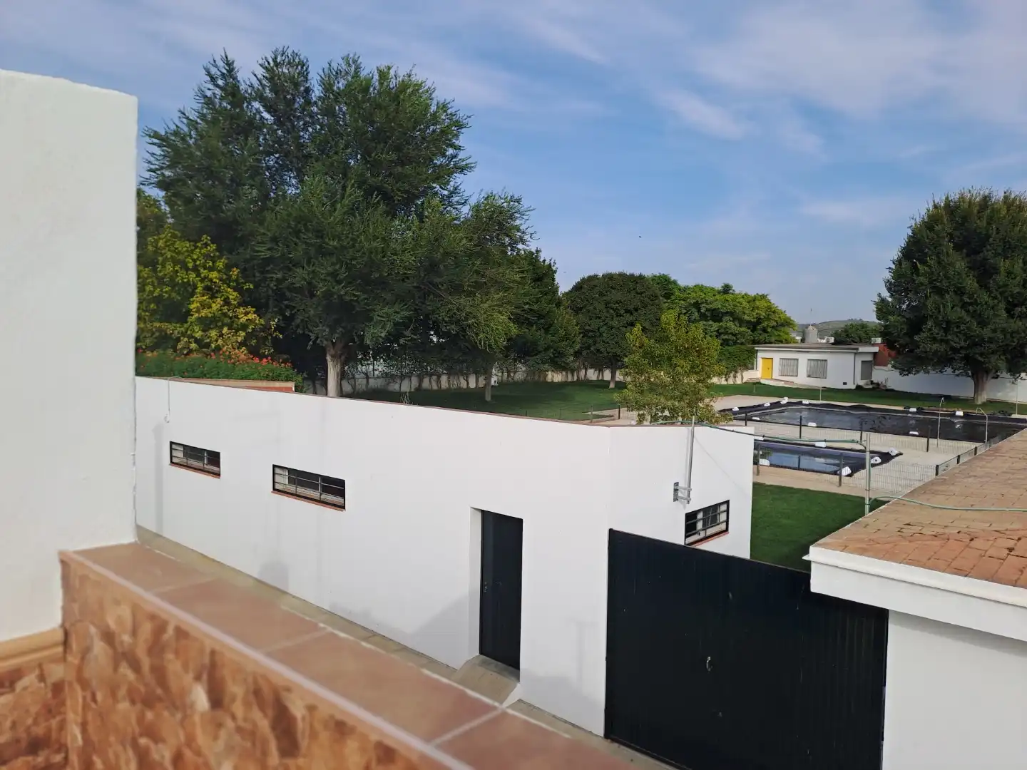 Casa adosada en venta en Calle Lirio, 27, La Puebla de los Infantes Vista exterior de Casa adosada en venta en La Puebla de los Infantes con Aire acondicionado, Terraza y Balcón