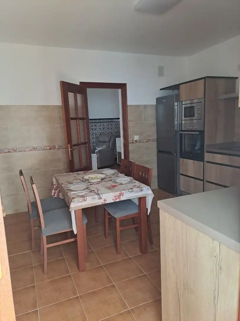 Casa adosada en venta en Calle Lirio, 27, La Puebla de los Infantes Cocina de Casa adosada en venta en La Puebla de los Infantes con Aire acondicionado, Terraza y Balcón