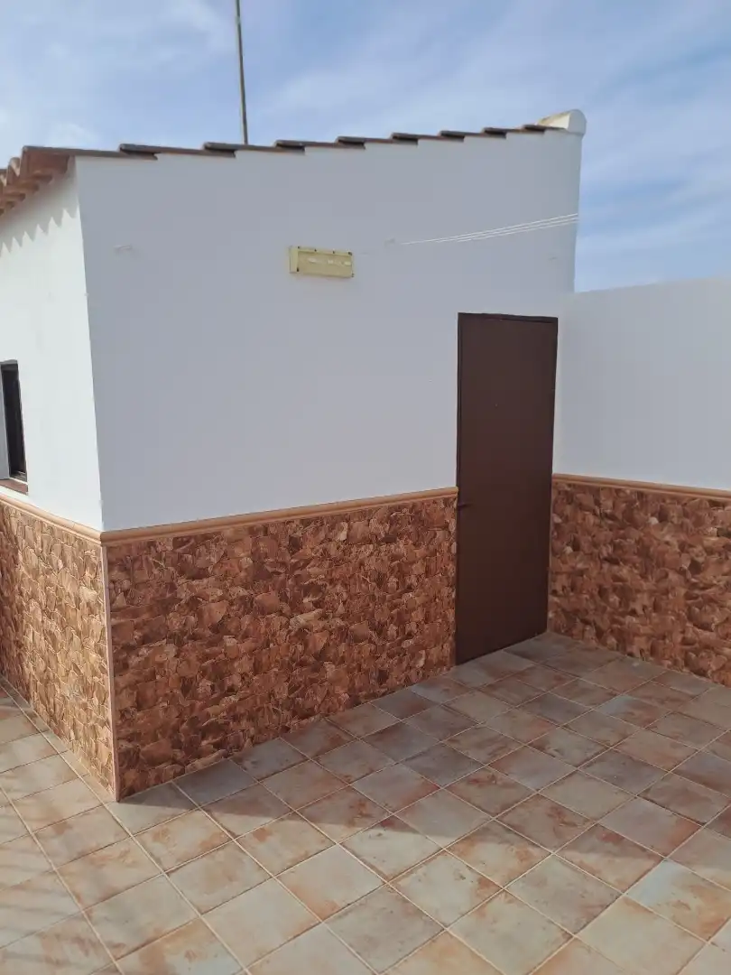 Casa adosada en venta en Calle Lirio, 27, La Puebla de los Infantes Casa adosada en venta en La Puebla de los Infantes con Aire acondicionado, Terraza y Balcón