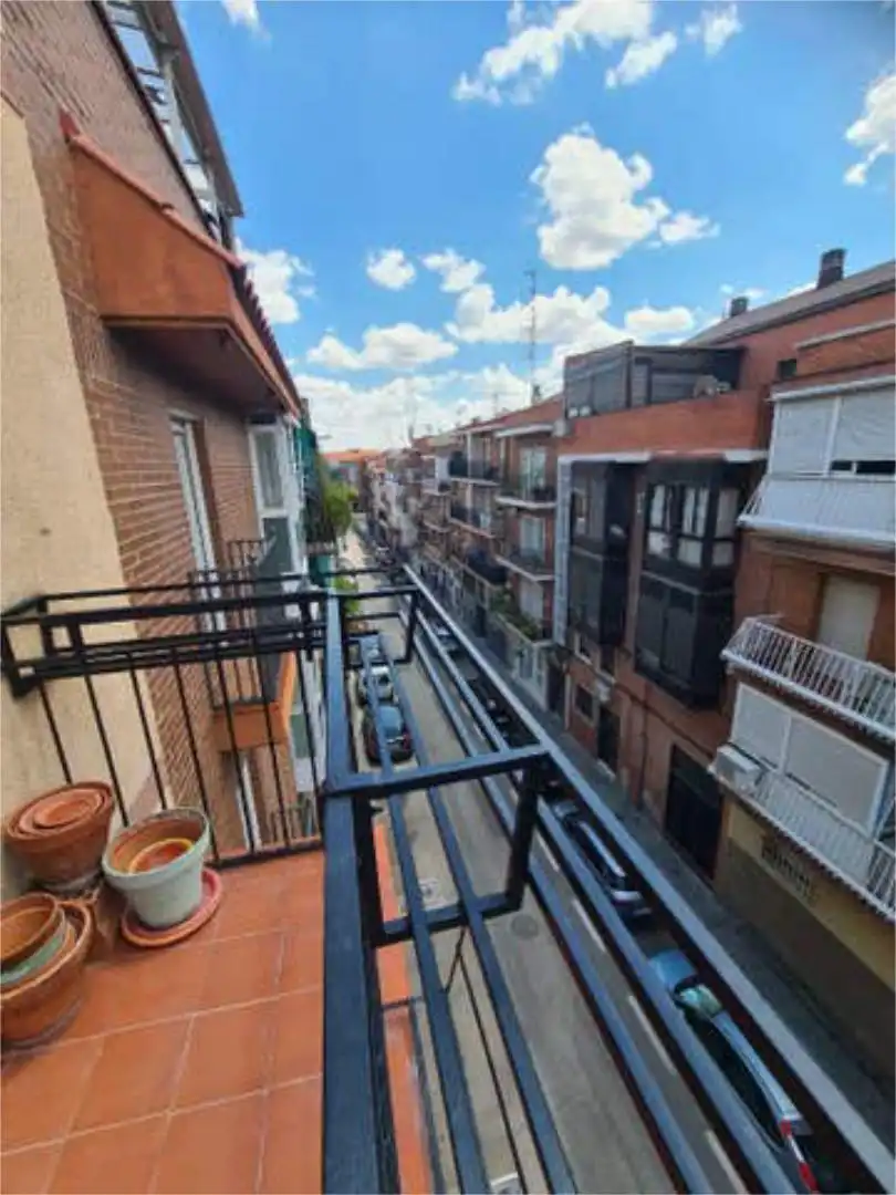 Piso de alquiler en Puerta Bonita Vista exterior de Piso de alquiler en Madrid con Terraza