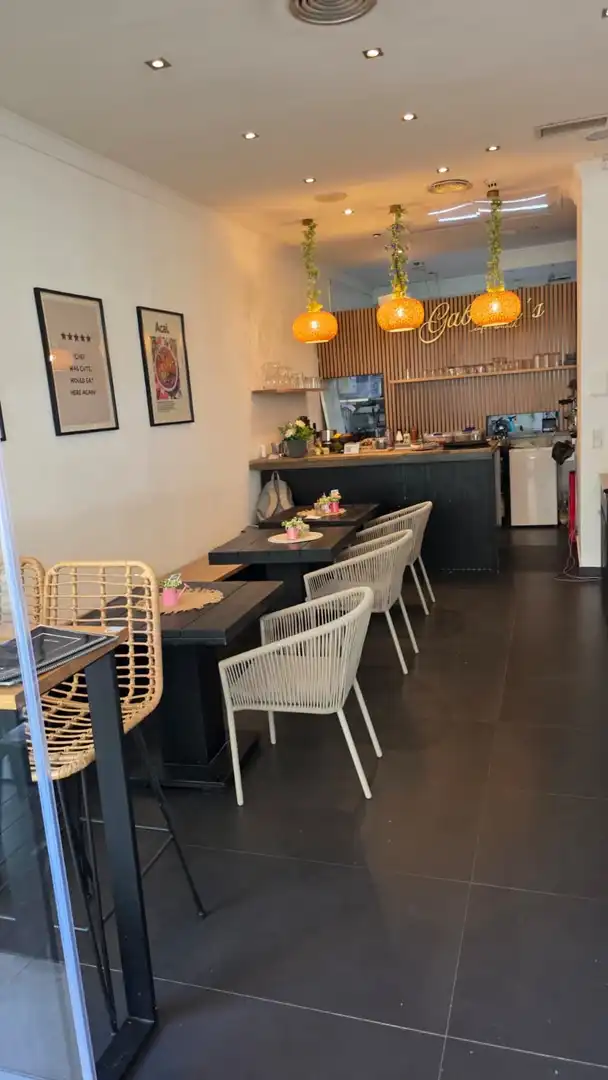 Local de lloguer a Avenida de las Naciones Unidas, 52, Puerto Banús Local de lloguer en Marbella