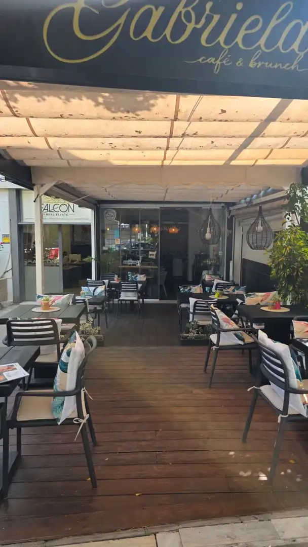 Local de lloguer a Avenida de las Naciones Unidas, 52, Puerto Banús Terrassa de Local de lloguer en Marbella