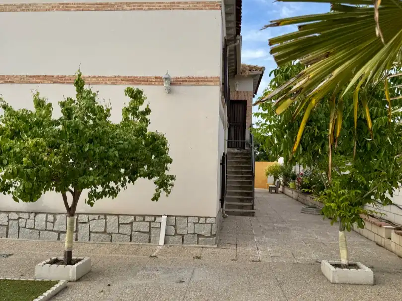 Außenansicht von Wohnung zum Verkauf in Villamiel de Toledo mit Heizung, Privatgarten und Terrasse