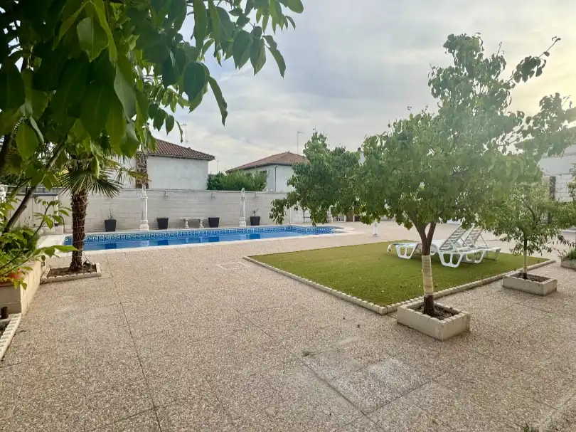 Schwimmbecken von Wohnung zum Verkauf in Villamiel de Toledo mit Heizung, Privatgarten und Terrasse