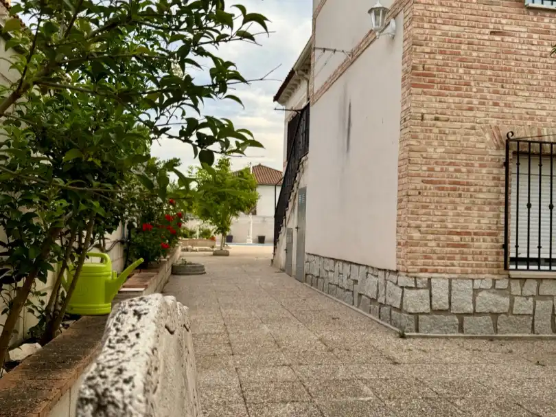 Außenansicht von Wohnung zum Verkauf in Villamiel de Toledo mit Heizung, Privatgarten und Terrasse