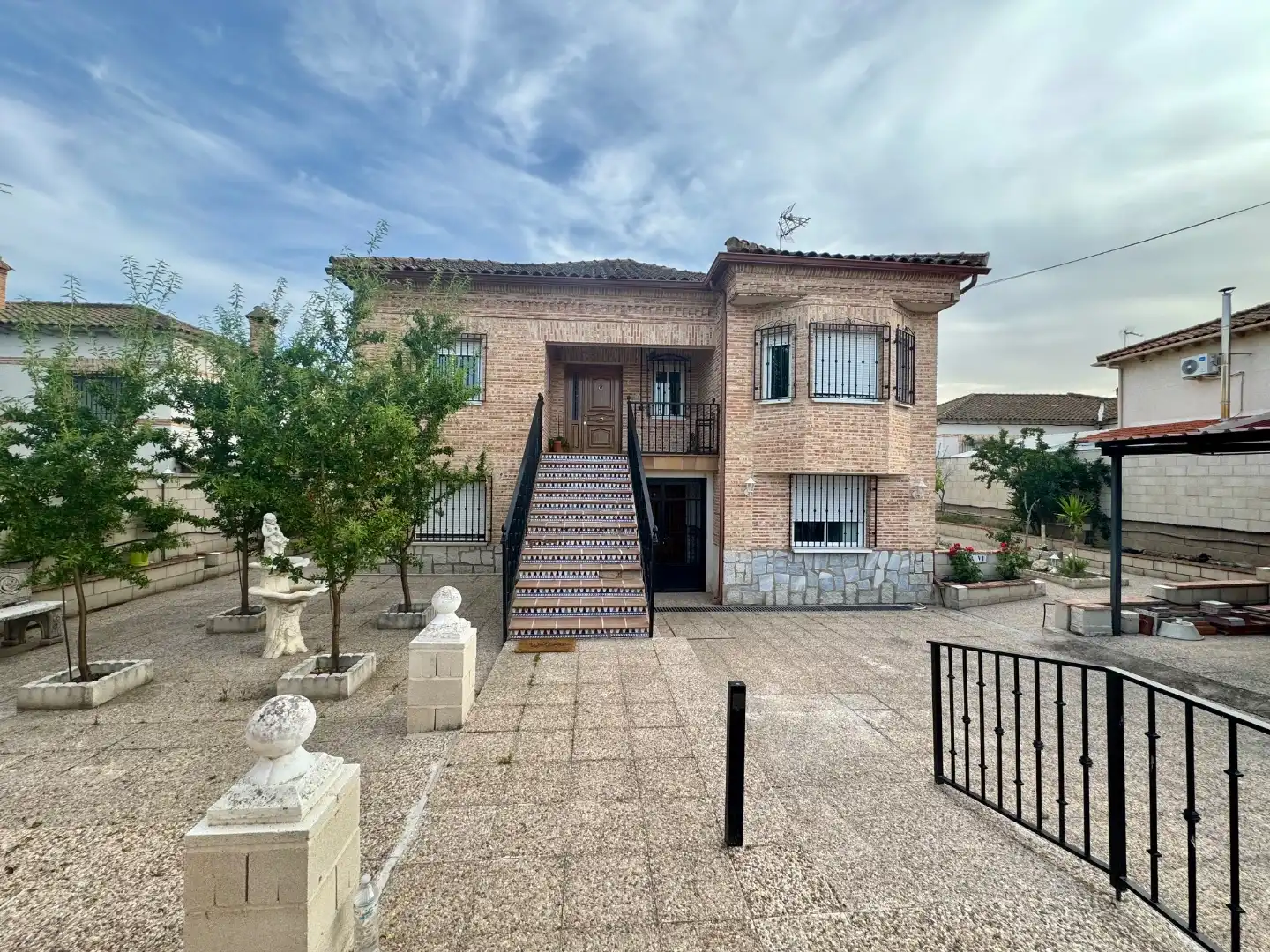 Außenansicht von Wohnung zum Verkauf in Villamiel de Toledo mit Heizung, Privatgarten und Terrasse