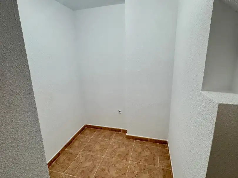 Wohnung zum Verkauf in Villamiel de Toledo mit Heizung, Privatgarten und Terrasse