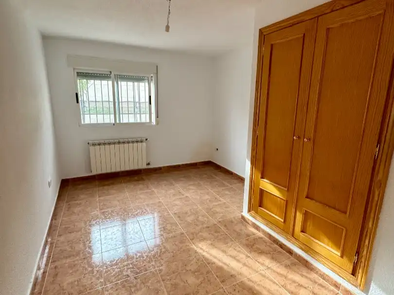 Schlafzimmer von Wohnung zum Verkauf in Villamiel de Toledo mit Heizung, Privatgarten und Terrasse