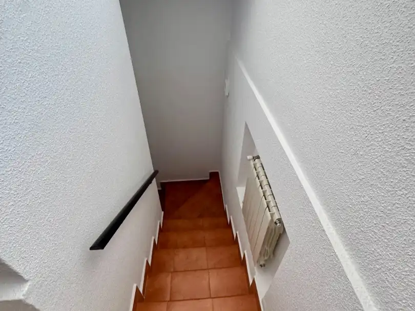 Wohnung zum Verkauf in Villamiel de Toledo mit Heizung, Privatgarten und Terrasse