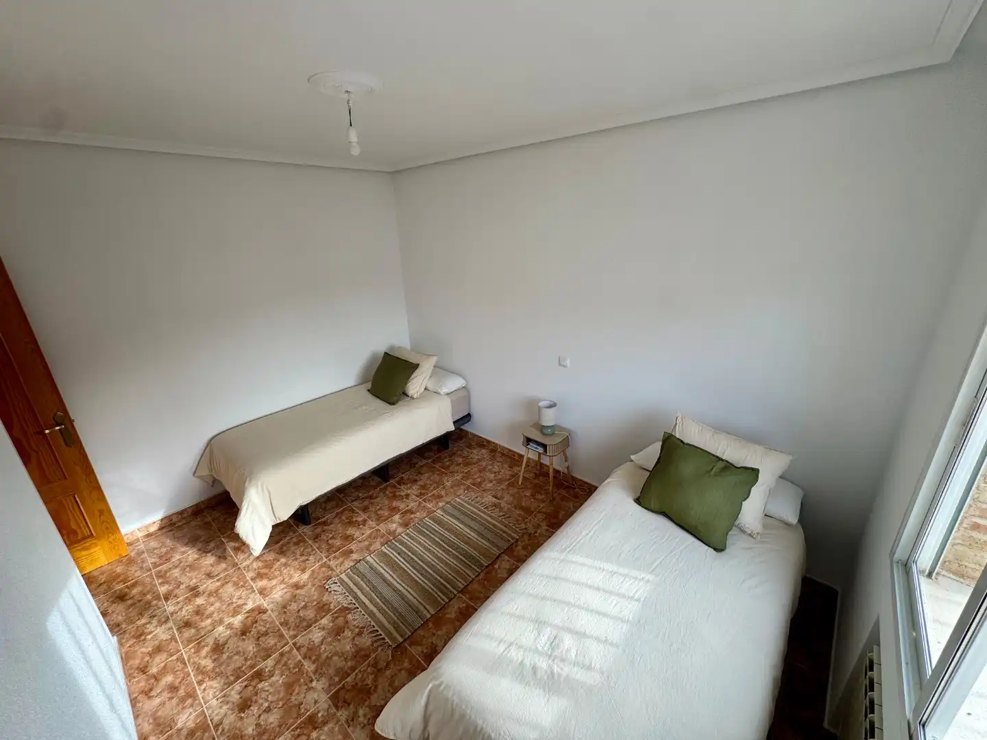 Wohnung zum Verkauf in Villamiel de Toledo mit Heizung, Privatgarten und Terrasse
