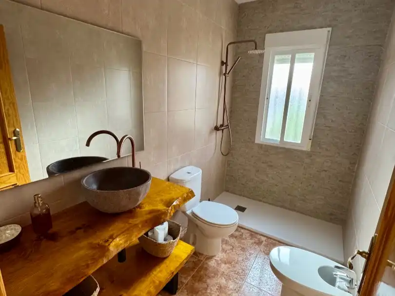 Badezimmer von Wohnung zum Verkauf in Villamiel de Toledo mit Heizung, Privatgarten und Terrasse