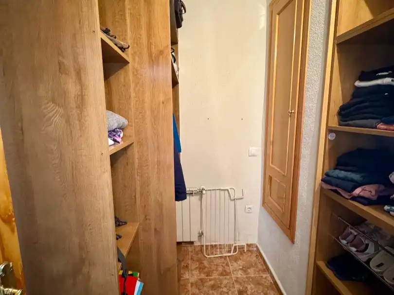Wohnung zum Verkauf in Villamiel de Toledo mit Heizung, Privatgarten und Terrasse