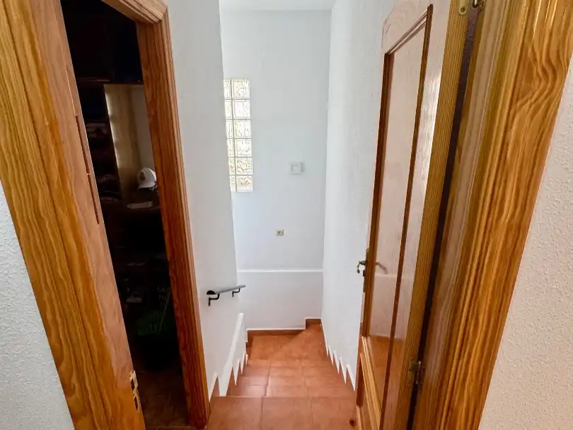 Wohnung zum Verkauf in Villamiel de Toledo mit Heizung, Privatgarten und Terrasse