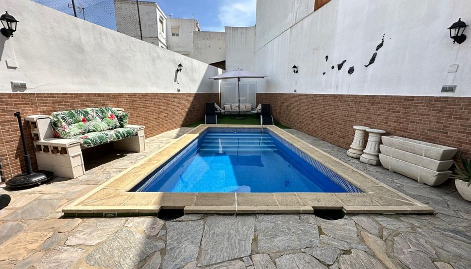 Casa o xalet en venda a Calle Venezuela, 30, San Pedro - Gabriel Miró - María Guerrero, La Línea de la Concepción - imatge 1 Foto 1 de Casa o xalet en venda a Calle Venezuela, 30, San Pedro - Gabriel Miró - María Guerrero, La Línea de la Concepción